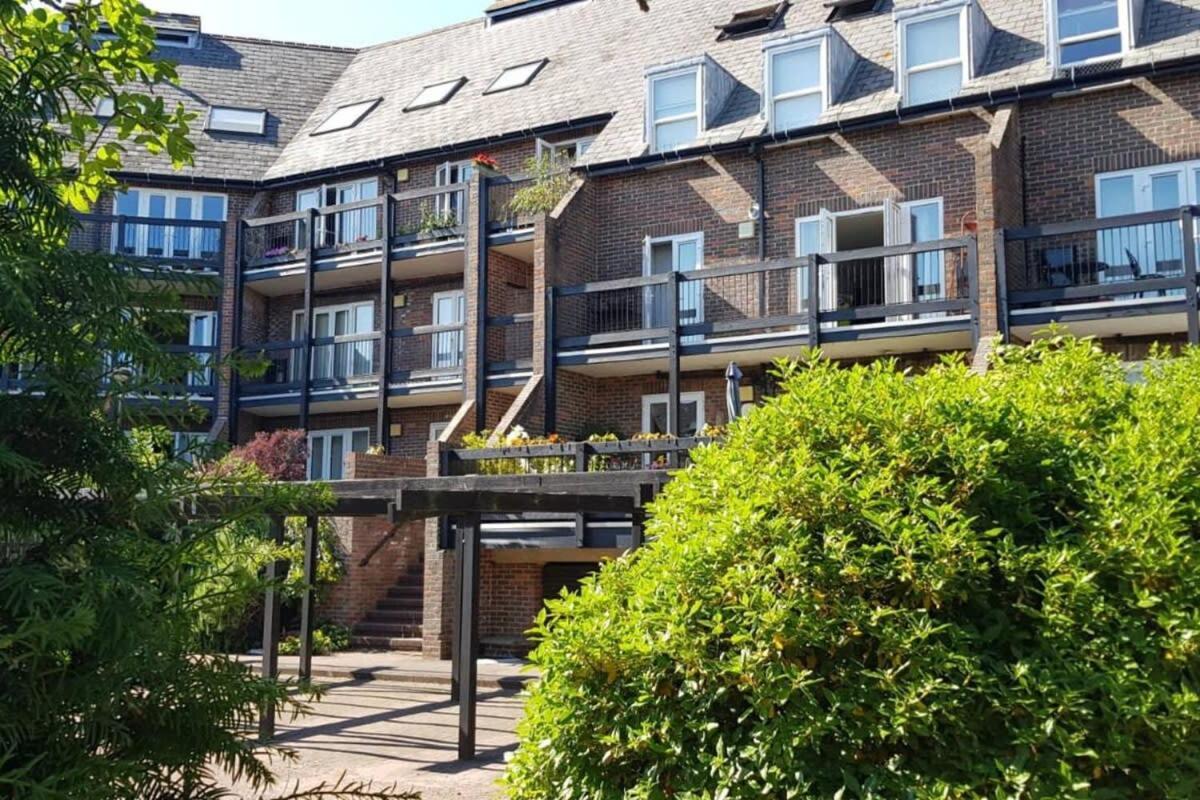 Modern Apartment In The Heart Of Oxford With Secure Underground Parking Exterior photo